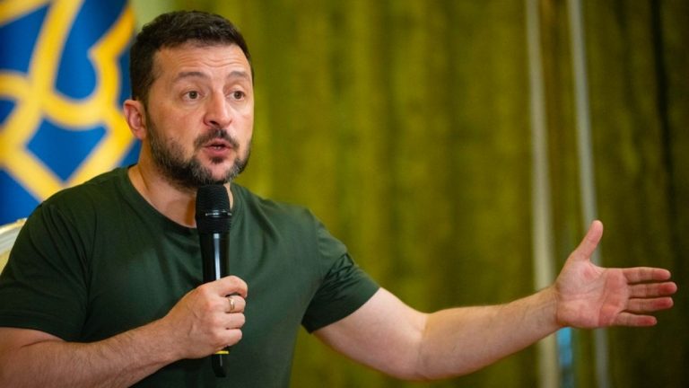 Zelenskiy Batılı müttefiklerden daha fazla askeri yardım çağrısında bulundu