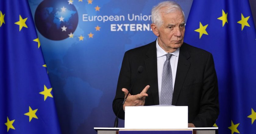 Macaristan’ın AB başkanlığına karşı boykota katılan Borrell, Orban’ı sadakatsizlikle suçladı
