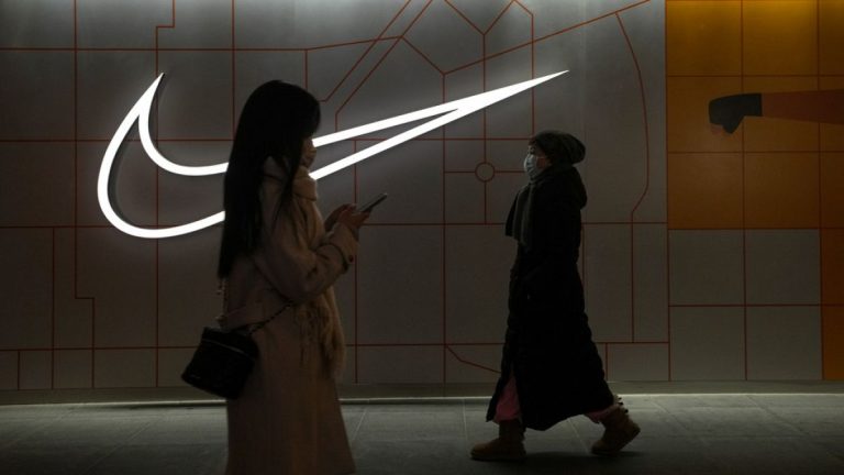 Nike, Türkiye’nin gümrük kararının ardından çevrimiçi siparişleri askıya aldı