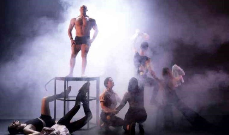 Salt Galata’daki Barrio sergisi “sadece bakmayı” değil, “durup düşünmeyi” vaad ediyor – Son Dakika Kültür Sanat Haberleri