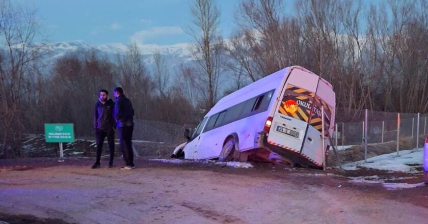Erzincan’ın öğrenci hizmeti sulama kanalına düştü: 11 yaralı