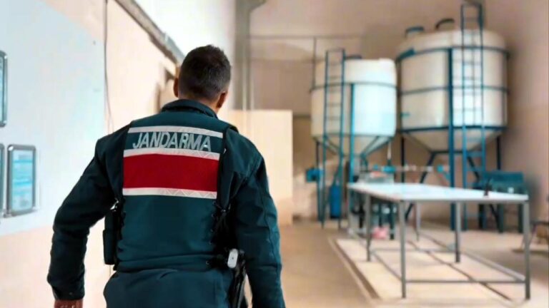 İstanbul’a sevk edilecek ton kaçak alkol