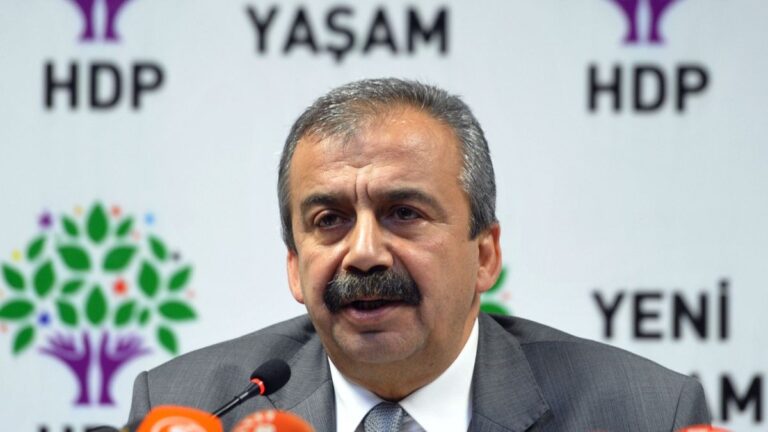 Dem Party Dem usrali heyetinin bir üyesi olan Süreyya Önder’in “ciddi bir kalp hastalığı” vardı