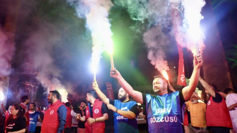 CHP Izmir Metropolitan Belediyesinde çekimler