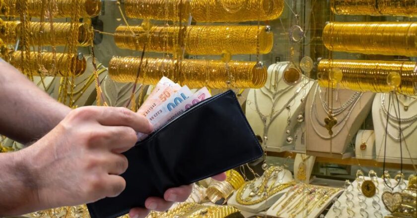 Altın fiyatları canlı 26 Kasım 2025: Altın fiyatları bugün ne kadar? Güncel gram ve çeyrek altın alış-satış fiyatları